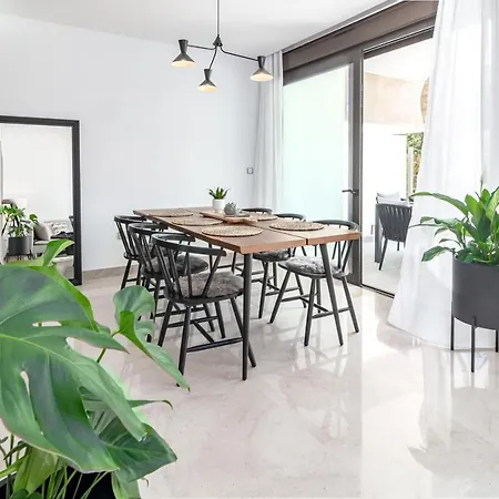 Gg- Modern Townhouse, Families & Couples Only Holiday home Marbella